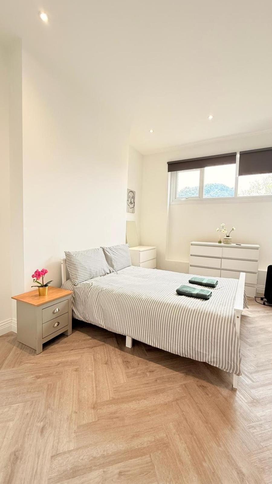 Stylish Close To Center Zone 2 Apartment *